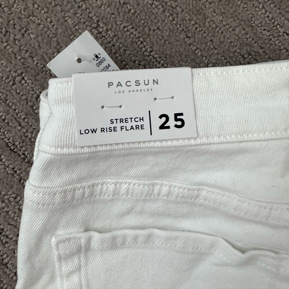 NWT PacSun low rise flare jeans - Picture 2 of 3